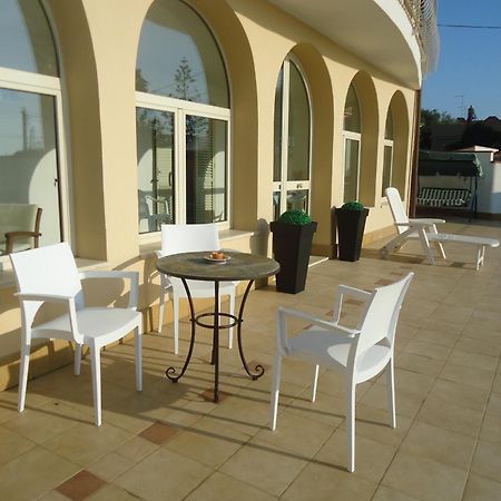 Isola Del Sole Apartman Szirakúza Kültér fotó