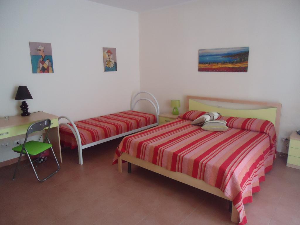 Isola Del Sole Apartman Szirakúza Szoba fotó