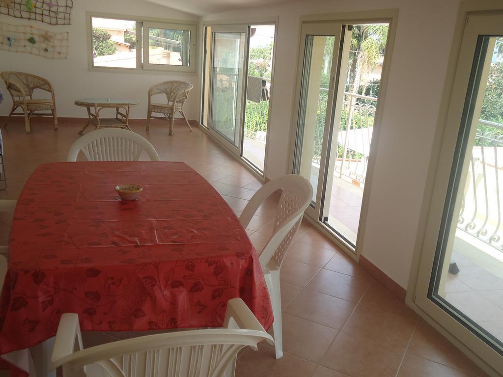 Isola Del Sole Apartman Szirakúza Szoba fotó