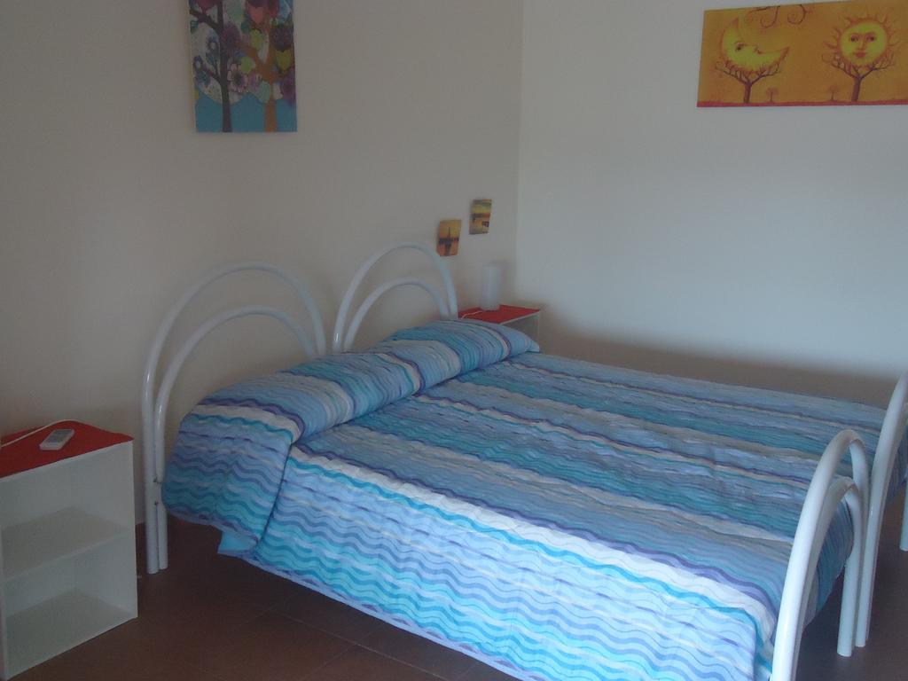 Isola Del Sole Apartman Szirakúza Szoba fotó