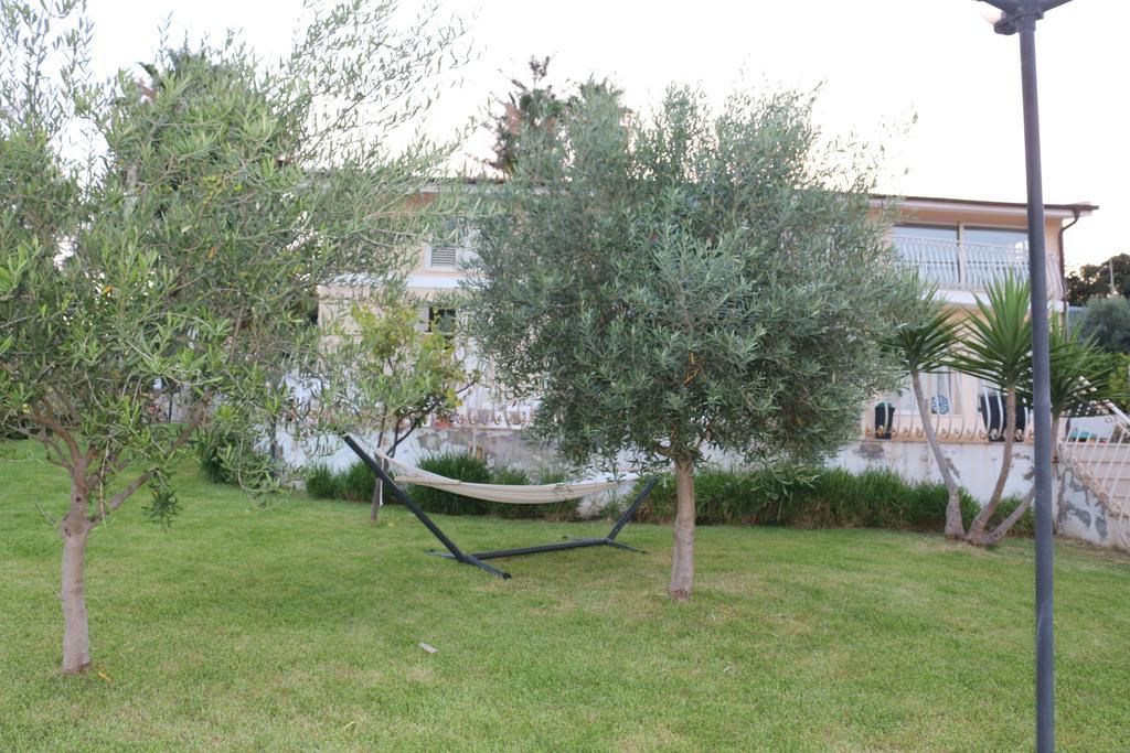 Isola Del Sole Apartman Szirakúza Kültér fotó